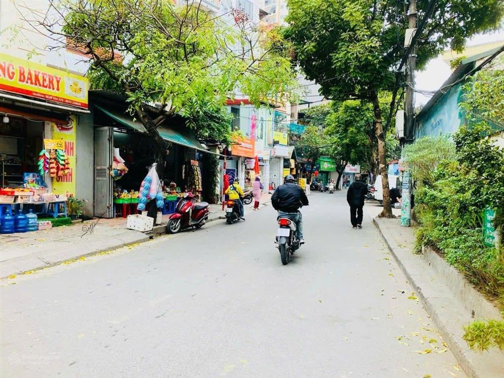 Hiếm. bán nhà khu vạn phúc tố hữu. 4 phòng ngủ. ngõ thoáng, gần ô tô. 38 m2 * 4 tầng. chỉ 5,75 tỷ