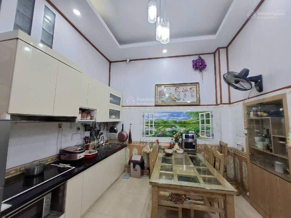 Hiếm. bán nhà khu vạn phúc tố hữu. 4 phòng ngủ. ngõ thoáng, gần ô tô. 38 m2 * 4 tầng. chỉ 5,75 tỷ