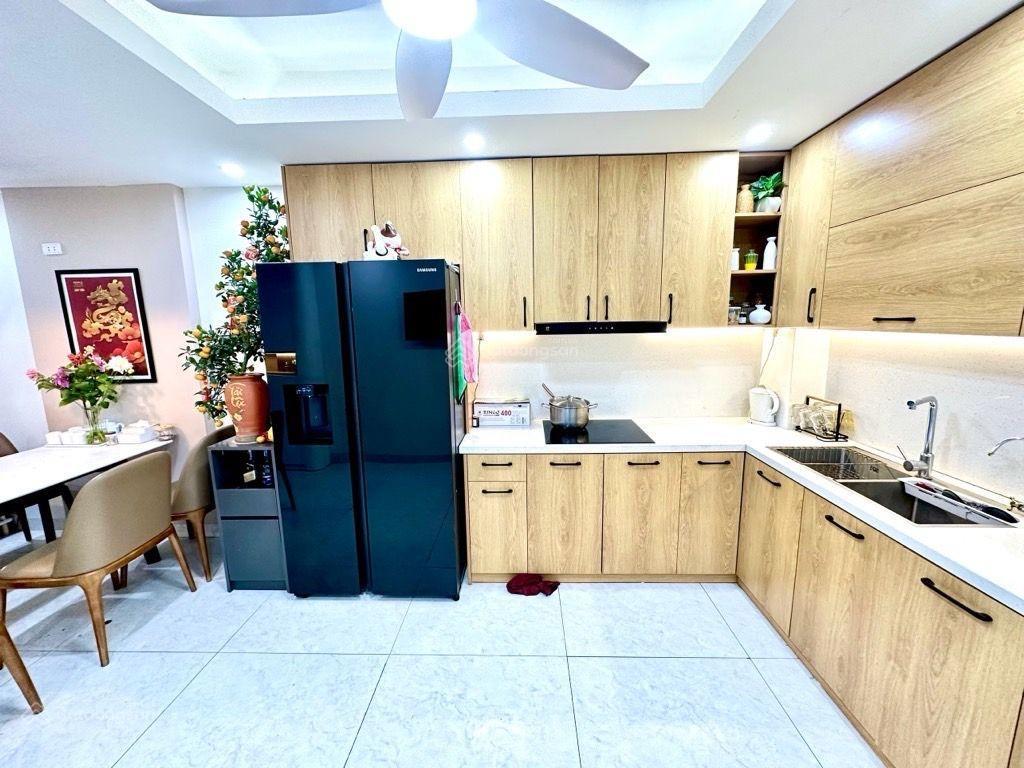Bán nhà đường ô tô khu nguyễn trãi  lương thế vinh  trung văn. thang máy. 41 m *6 tầng. 8,65 tỷ