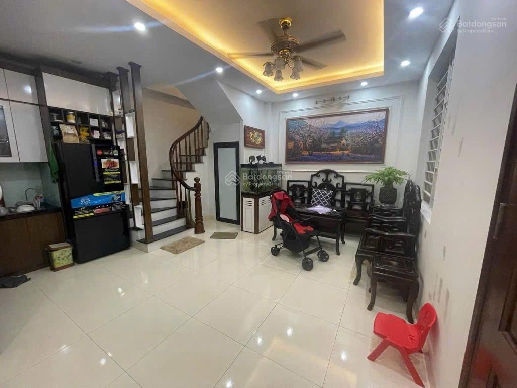 Nhà hiếm rẻ đẹp tây mỗ đang bán. chỉ 5,65 tỷ. gọn gàng đẹp từng chi tiết vào ở luôn. gần vinsmart.