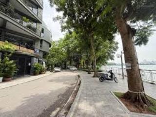 Bán tòa khách sạn 4* mặt phố quảng an, tây hồ, lô góc mặt hồ, 376m2, 630 tỷ