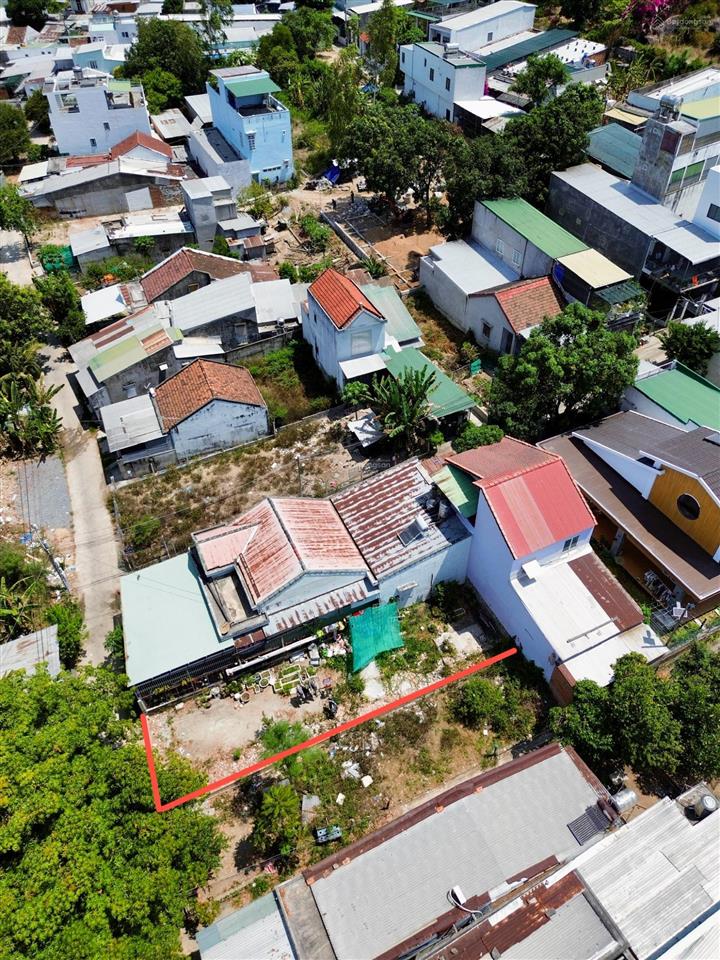 Bán đất vĩnh ngọc cách biển chỉ 4km. đường oto 5m đối diện trường cđ y tế khánh hoà