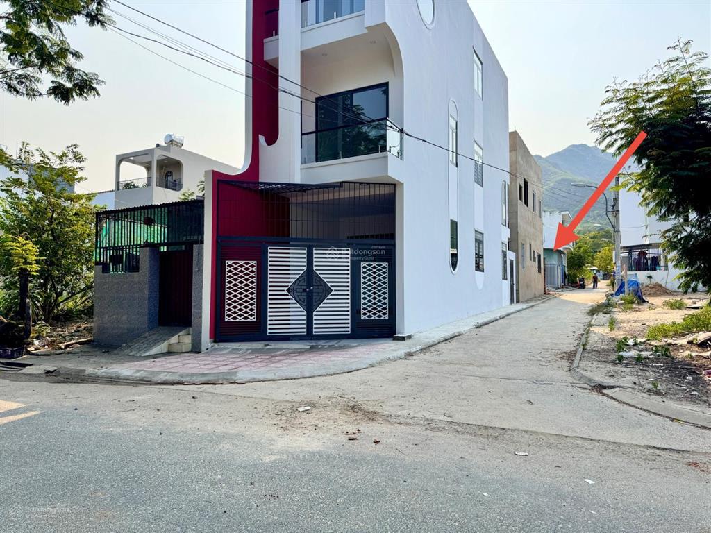 Bán nhà căn góc tái định cư đất lành giá rẻ đầu tư