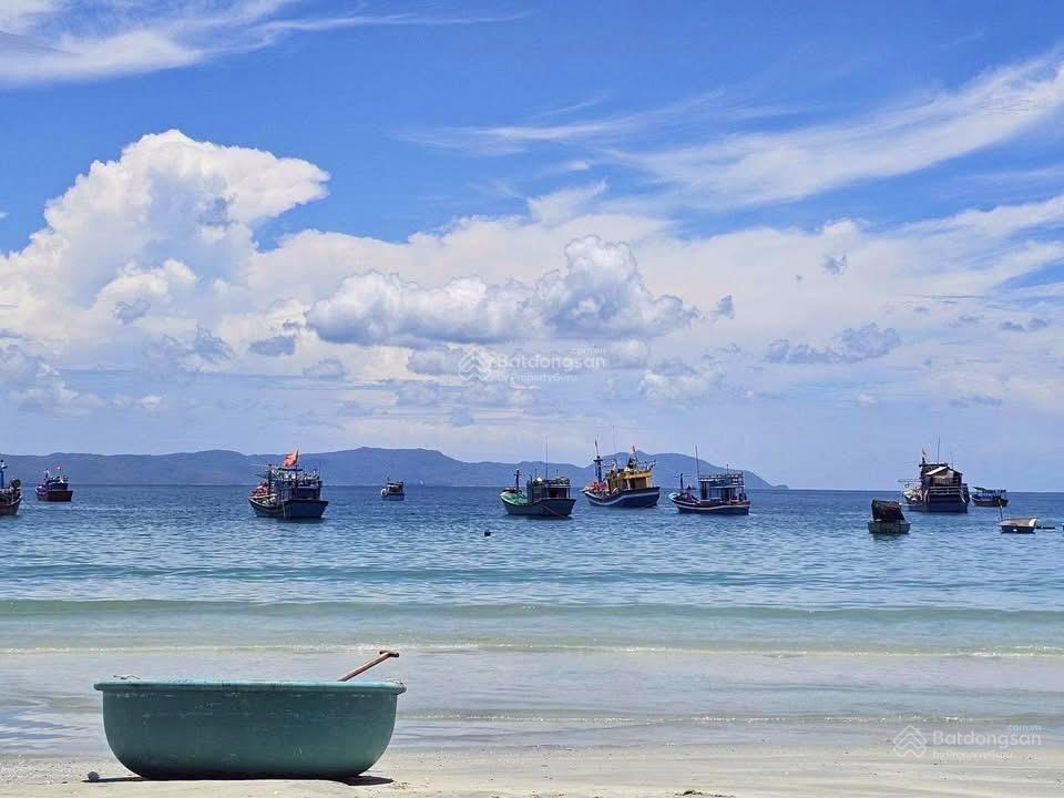 Đất biển dốc lết đường nhựa giá đầu tư