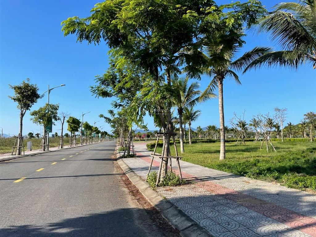 Bán đất khu đô thị đẹp tại đà nẵng  nam hòa xuân giá chỉ 4.9 tỷ