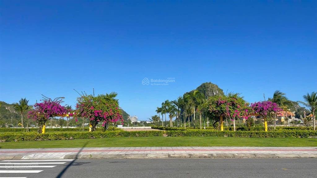 Đầm sen 10 cạnh công viên đầm sen bao đẹp giá chỉ 5350