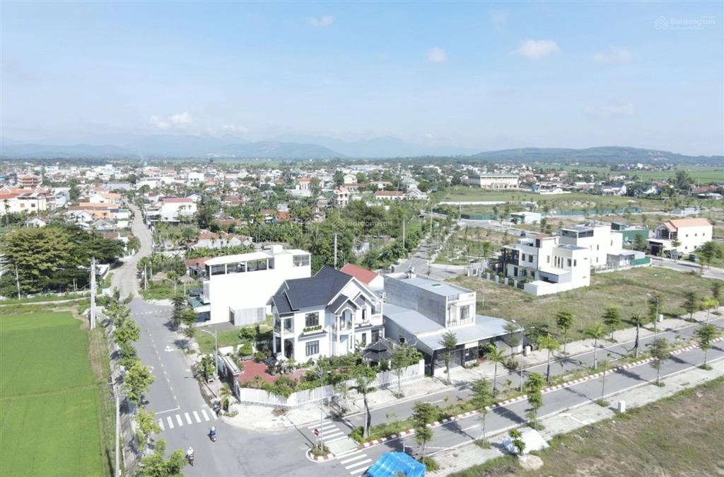 Cần bán lô biệt thự với diện tích 176m2 (8x22) đất sạch sẽ 100%. rẻ hơn thị trường 100tr.