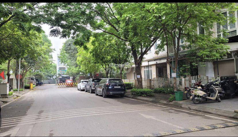 Bán LK tại OV10, khu đt Xuân Phương Viglacera đường 70