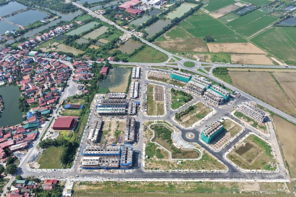 Shophouse trục chính đường 31m cả đất cả nhà 4 tầng giá ngoại giao cực tốt