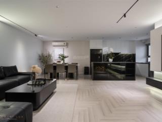 Cần bán căn hộ toà 901a starlake tây hồ nhà đẹp veiw đẹp giá tốt.0986 270 ***