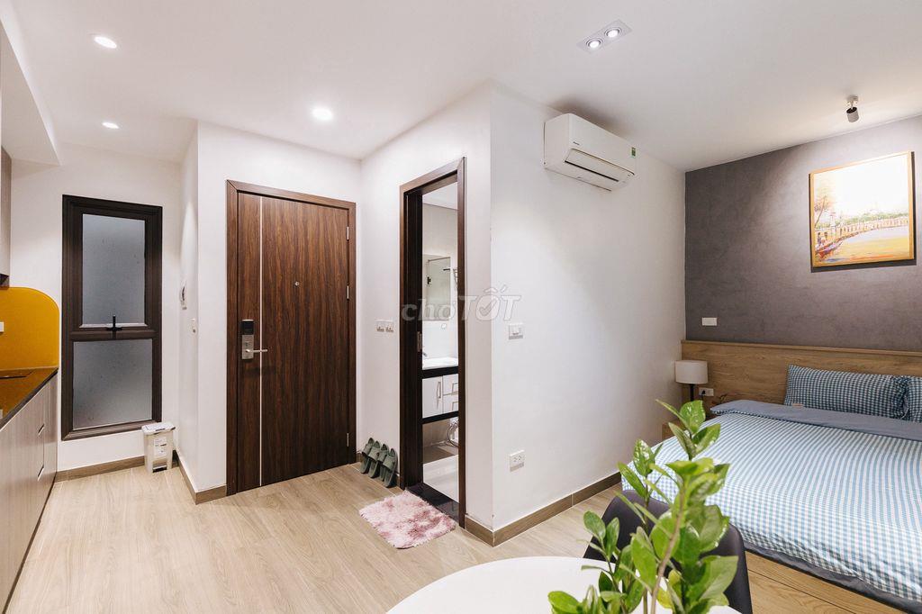 Chính chủ cho thuê Căn hộ dịch vụ 30m2, đủ đồ khép kín, có giặt xấy.