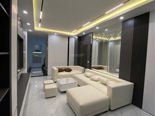 Cần bán cần nhà tại bát khối, long biên ngay gần cầu vĩnh tuy, nhà 5 tầng 5pn có thang máy