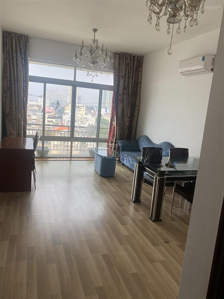 Cần cho thuê căn hộ tản đà court quận 5, dt  80 m2, 2pn, 2wc, giá  12.5 tr/th, có nội thất