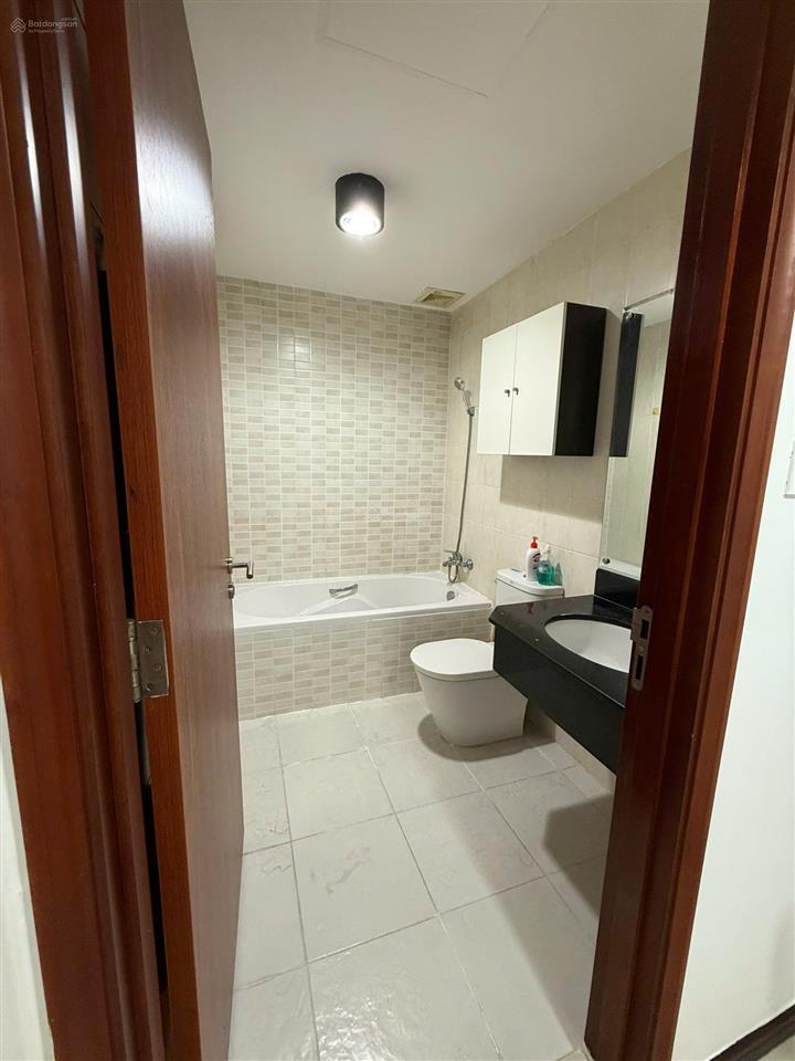Cho thuê căn hộ tản đà court quận 5, dt 78m2, 2pn, giá 14 tr/th, có đầy đủ nội thất