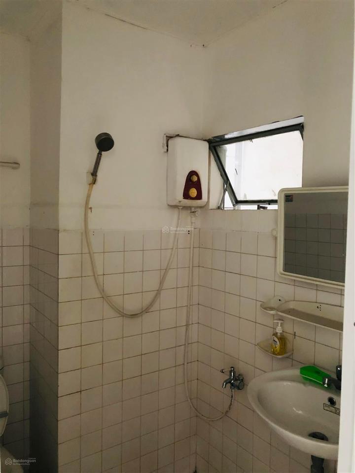 Bán căn hộ hùng vương điện máy quận 5, dt 55m2, 2pn, giá 2,950 tỷ/căn, có sổ hồng