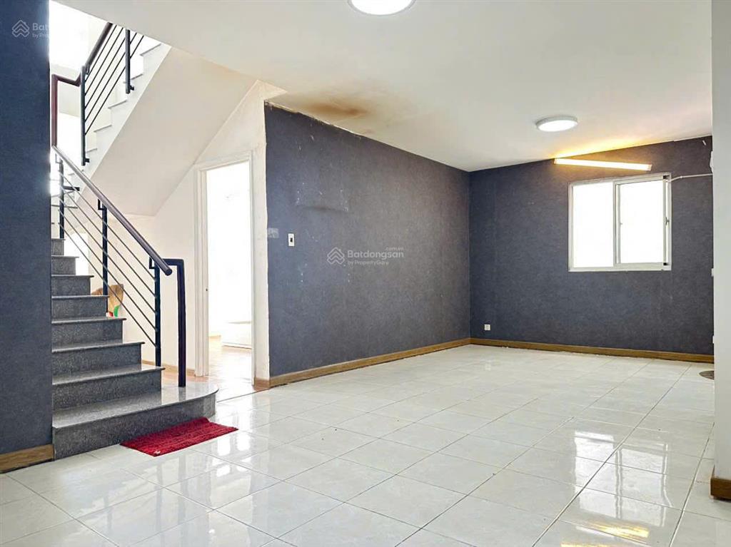 Cho thuê căn hộ penthouses central garden quận 1, dt 168 m2, 3pn, 17 tr/th