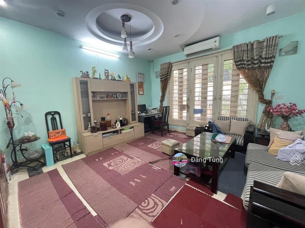 Bán nhà nguyễ phúc lai hoàng cầu ba bước ra hồ hoàng cầu, mặt đường ô tô tránh kinh doanh55m*6 t