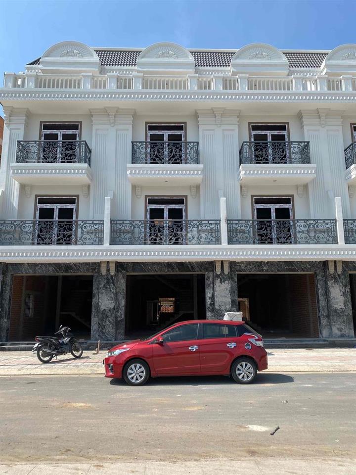 bán nhà phố mặt tiền