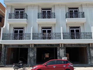 bán nhà phố mặt tiền