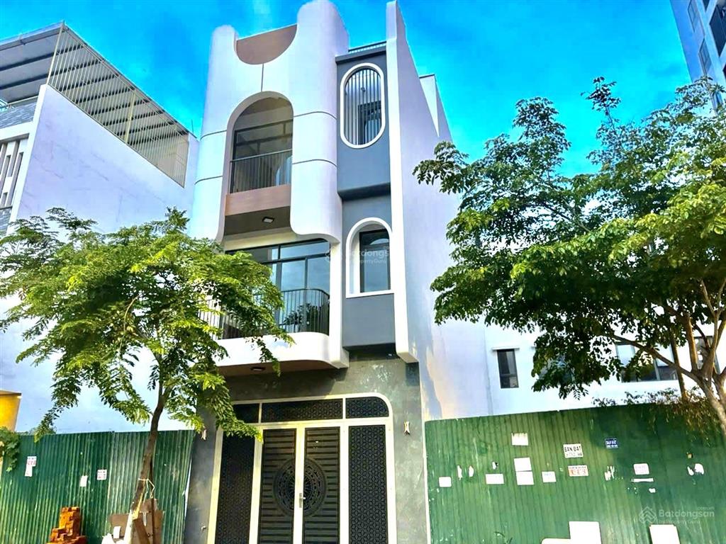 Bán nhà khu đô thị vcn phước long
