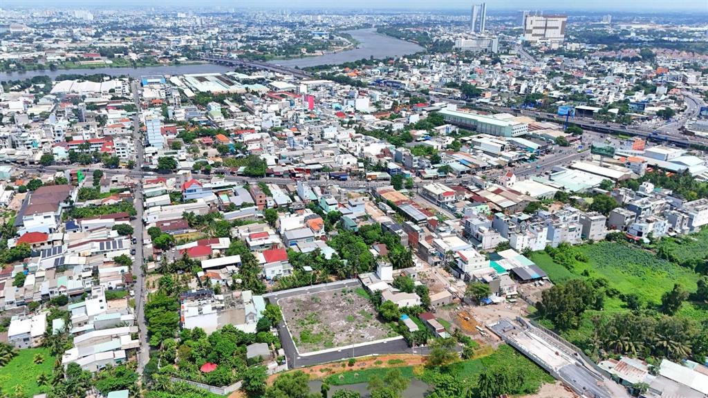 Đất thổ cư đường xe tải, ngay trục quốc lộ 13, sổ hồng t7 năm 2026
