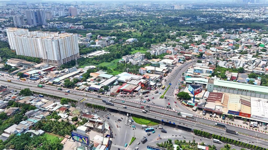 Đất thổ cư đường xe tải, ngay trục quốc lộ 13, sổ hồng t7 năm 2026