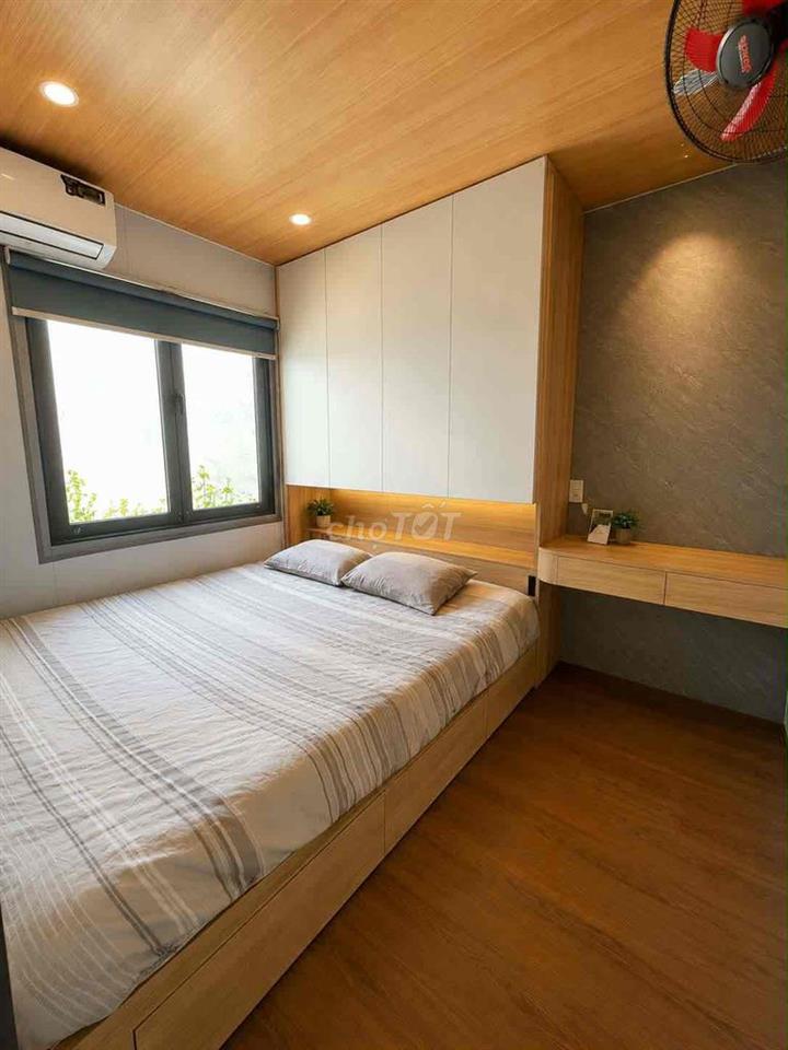 Cho thuê nhà 2 tầng mặt tiền Vũ Văn Cẩn gần FPT giá 8.5triệu
