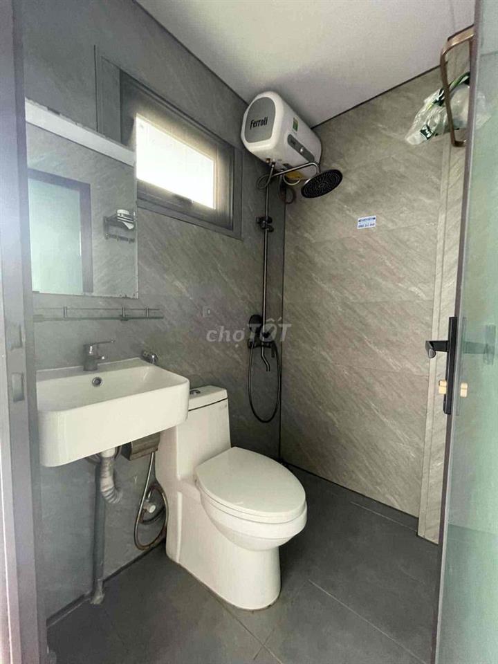 Cho thuê nhà 2 tầng mặt tiền Vũ Văn Cẩn gần FPT giá 8.5triệu