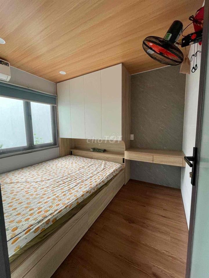 Cho thuê nhà 2 tầng mặt tiền Vũ Văn Cẩn gần FPT giá 8.5triệu