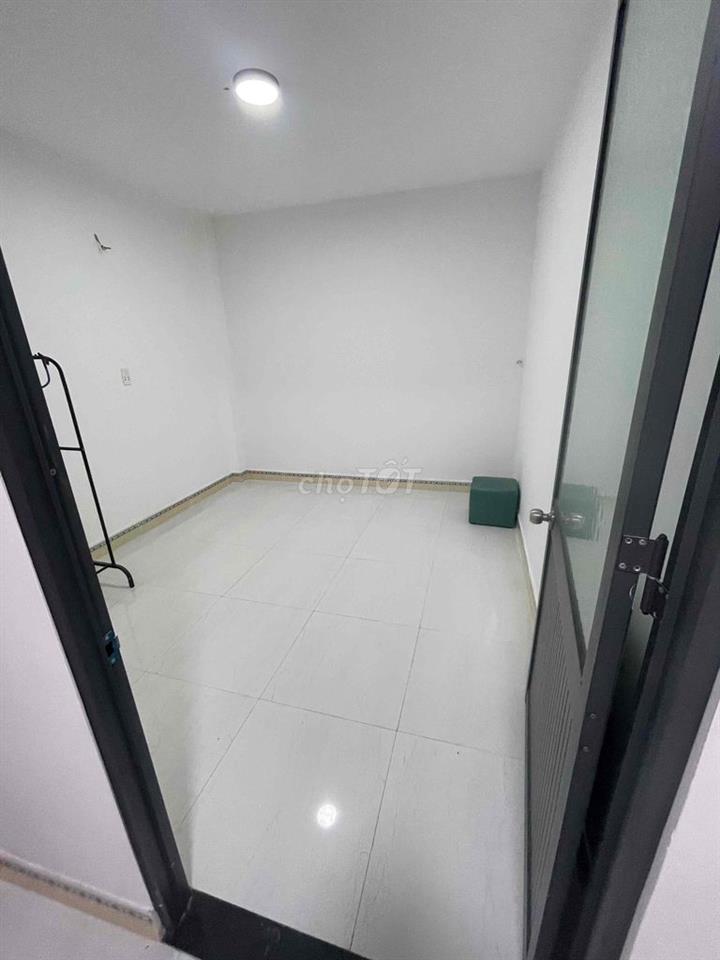 Cho thuê nhà gác lửng mới xây gần cầu vượt Hoà Cầm 4.5triệu