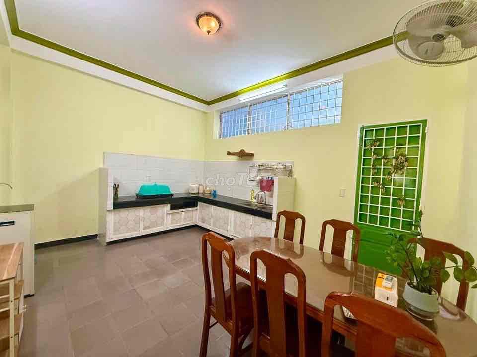 Cho thuê nhà 3 tầng Mai Xuân Thưởng 90m2 giá 14triệu