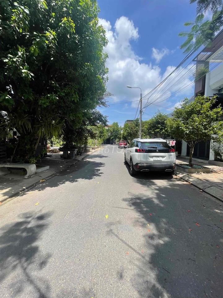 Bán 100m2 đất đường Tùng Lâm 5 giá 4.1 tỷ