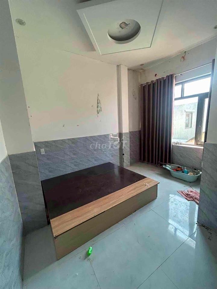 Cho thuê nhà kiệt Núi Thành gần Phan Đăng Lưu 4.5triệu