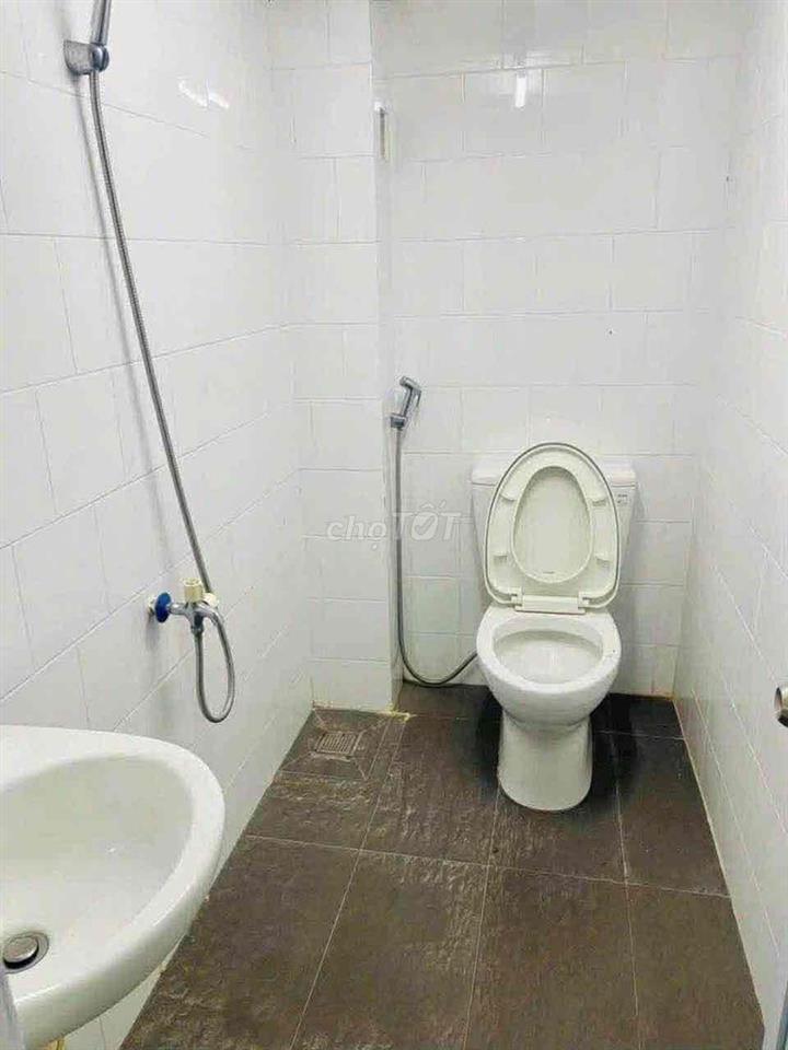 Cho thuê nhà kiệt 6m Hà Huy Tập 180m2 3pn 2wc giá 7.5trieu