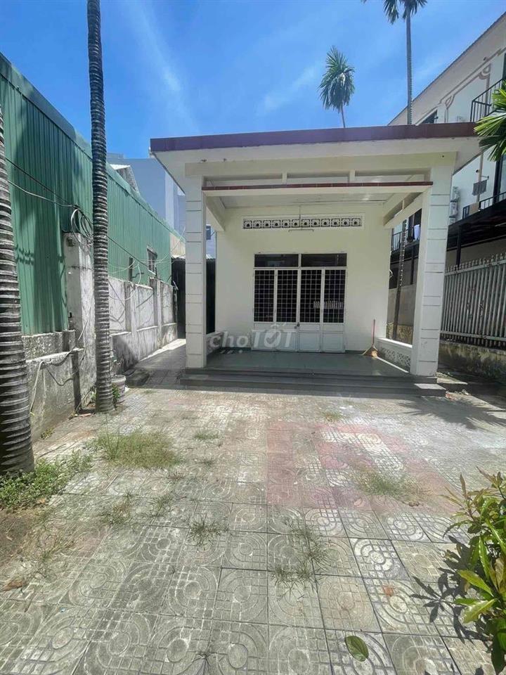 Cho thuê nhà kiệt 6m Hà Huy Tập 180m2 3pn 2wc giá 7.5trieu
