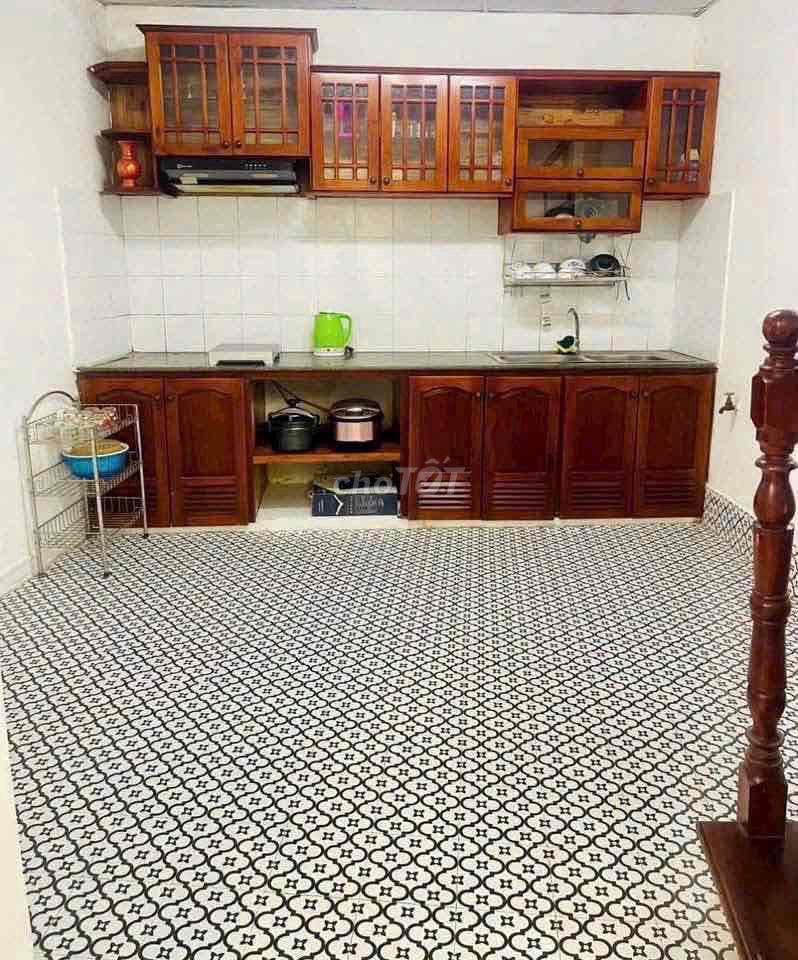 Cho thuê nhà kiệt Hoàng Diệu 3pn 2wc giá 8triệu