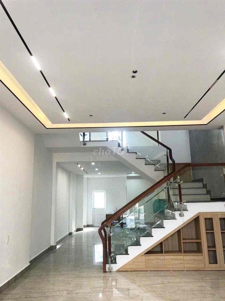 Cho thuê nhà 3 tầng 4pn 4wc mặt tiền Tú Quỳ 15triệu