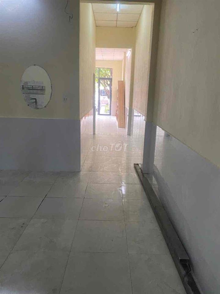Cho thuê nhà mặt tiền Lê Đại Hành 100m2 giá 10triệu