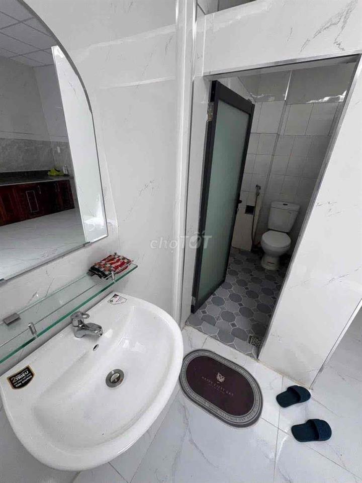Cho thuê nhà 3 tầng Châu Thượng Văn 4pn 3wc giá 15triệu
