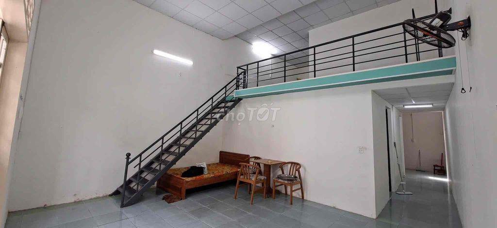 Cho thuê nhà gác lửng kiệt Bàu Trảng gần Mẹ Nhu 3pn giá 7.5triệu