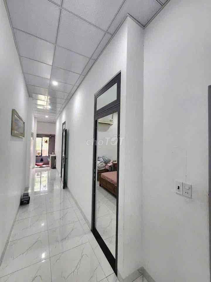Cho thuê nhà mặt tiền Bùi Kỷ 2pn 2wc giá 11triệu