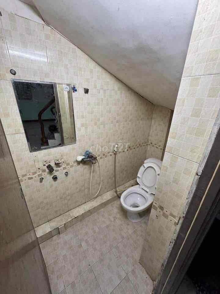 Cho thuê nhà 2 tầng kiệt Hoàng Diệu 3PN 2WC giá 9triệu