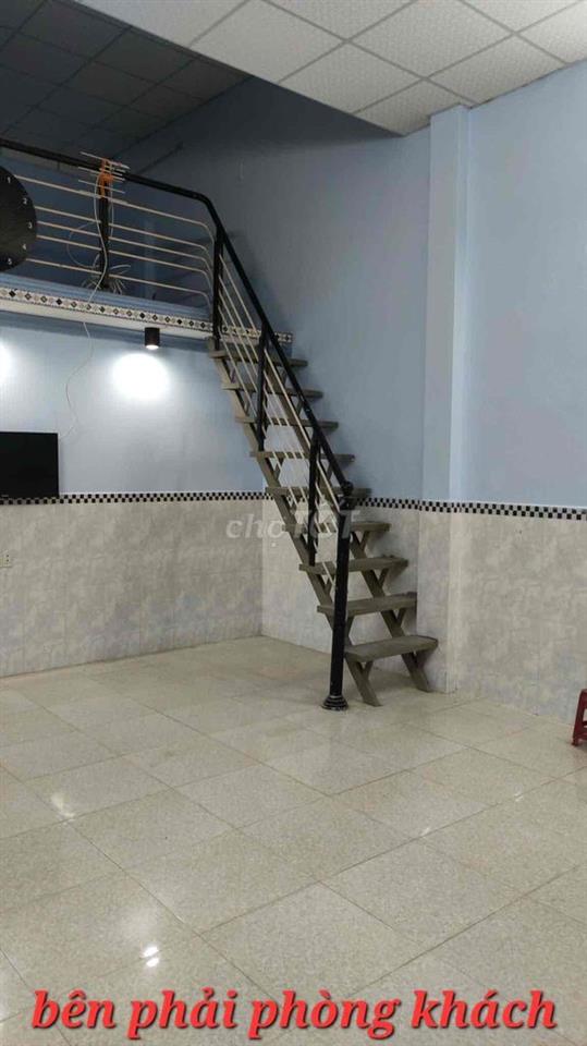 Cho thuê nhà gác lửng 90m2 MT Khái Đông 4 gần FPT giá 5triệu
