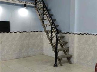 Cho thuê nhà gác lửng 90m2 MT Khái Đông 4 gần FPT giá 5triệu