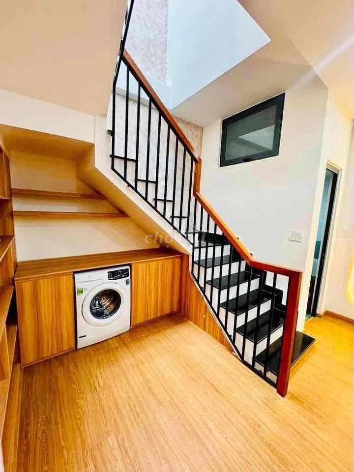 Cho thuê nhà 2 tầng kiệt Nguyễn Văn Linh gần sân bay 13triệu