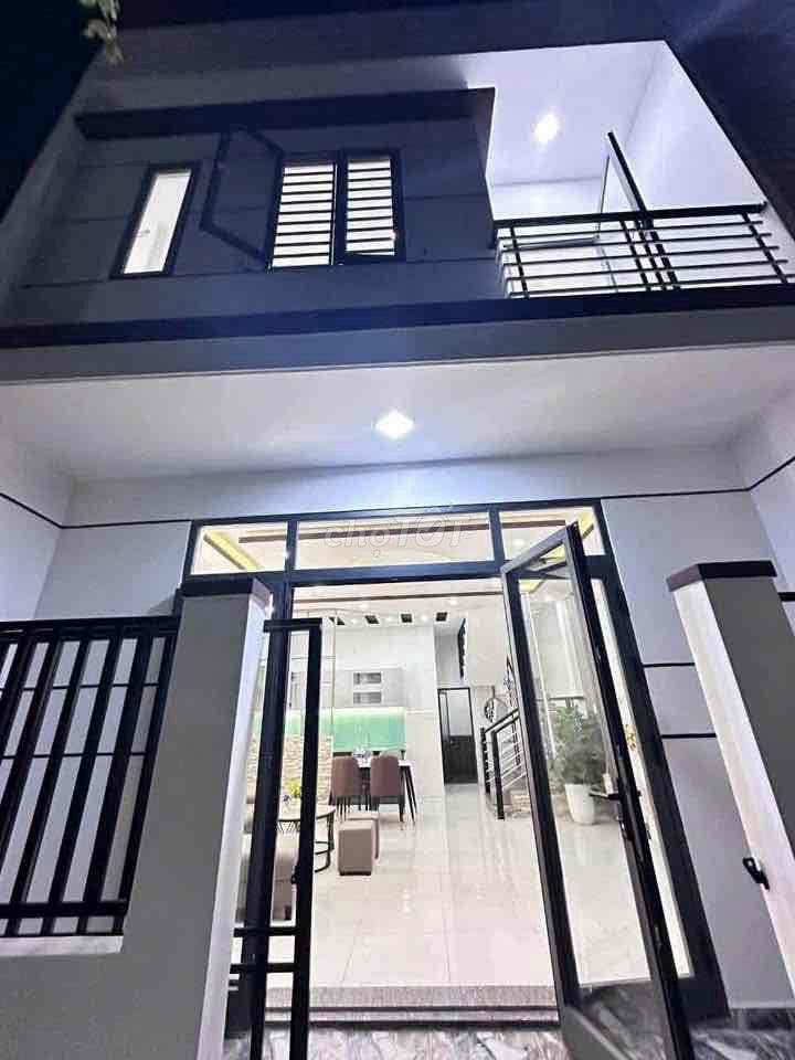 Cho thuê nhà nguyên căn mới full nội thất kiệt Nguyễn Đình Tứ 8triệu