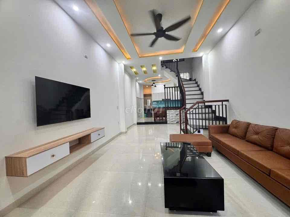 Cho thuê nhà 3 tầng mới K408 Hoàng Diệu quận Hải Châu