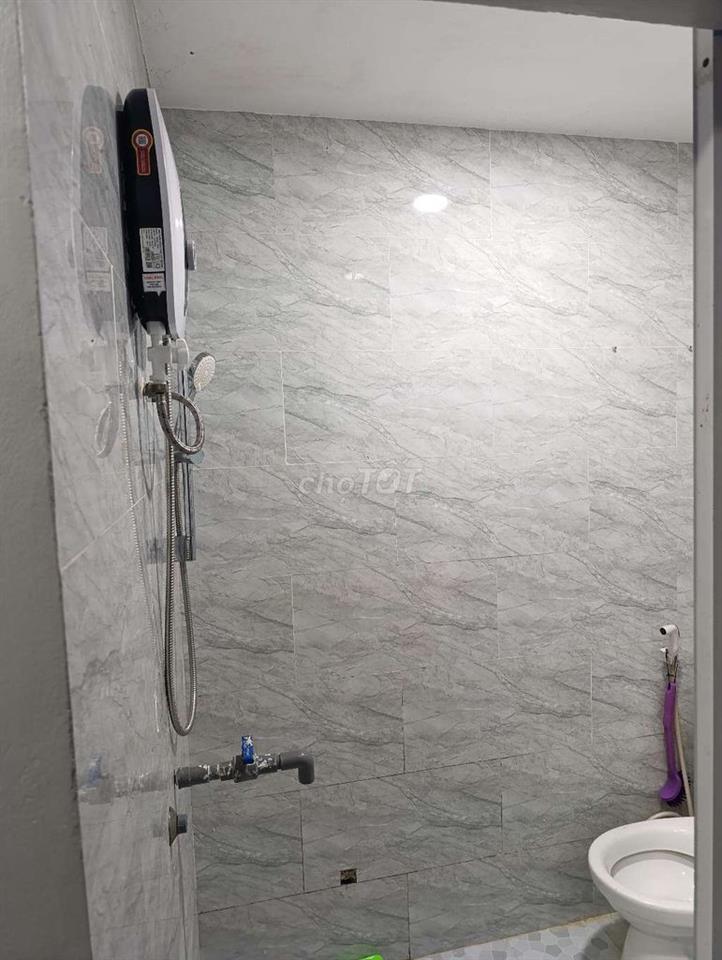 cho thuê nhà mini có sẵn máy lạnh máy nước nóng