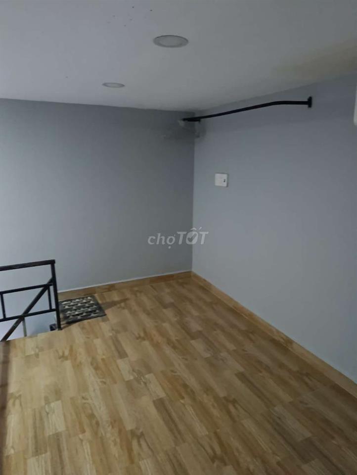 cho thuê nhà mini có sẵn máy lạnh máy nước nóng
