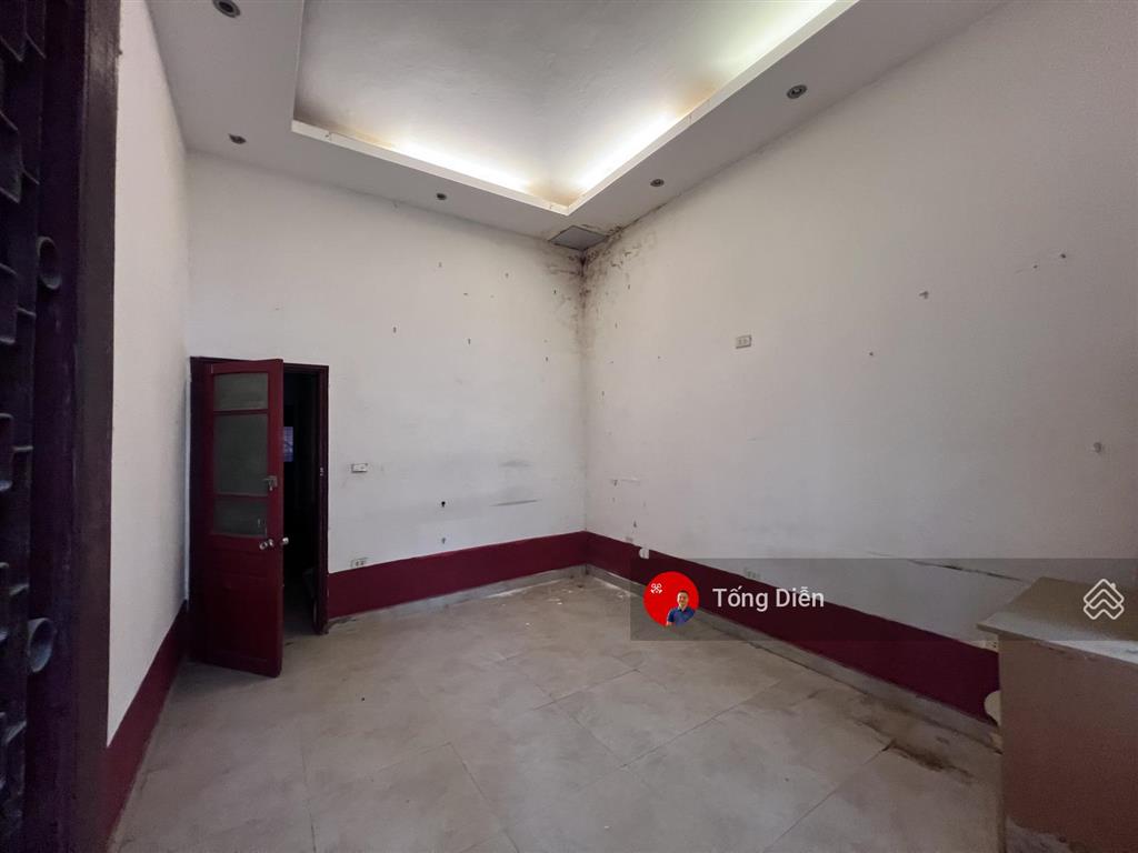 Cần bán nhanh nhà mặt phố nguyễn ngọc nại, 80m2, 3 tầng, giá 33.8 tỷ.
